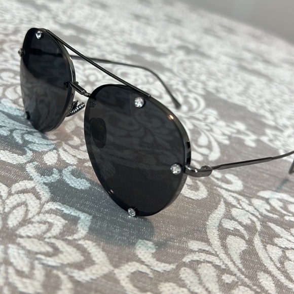 COPY - Valentino Aviator Sunglasses main image 5